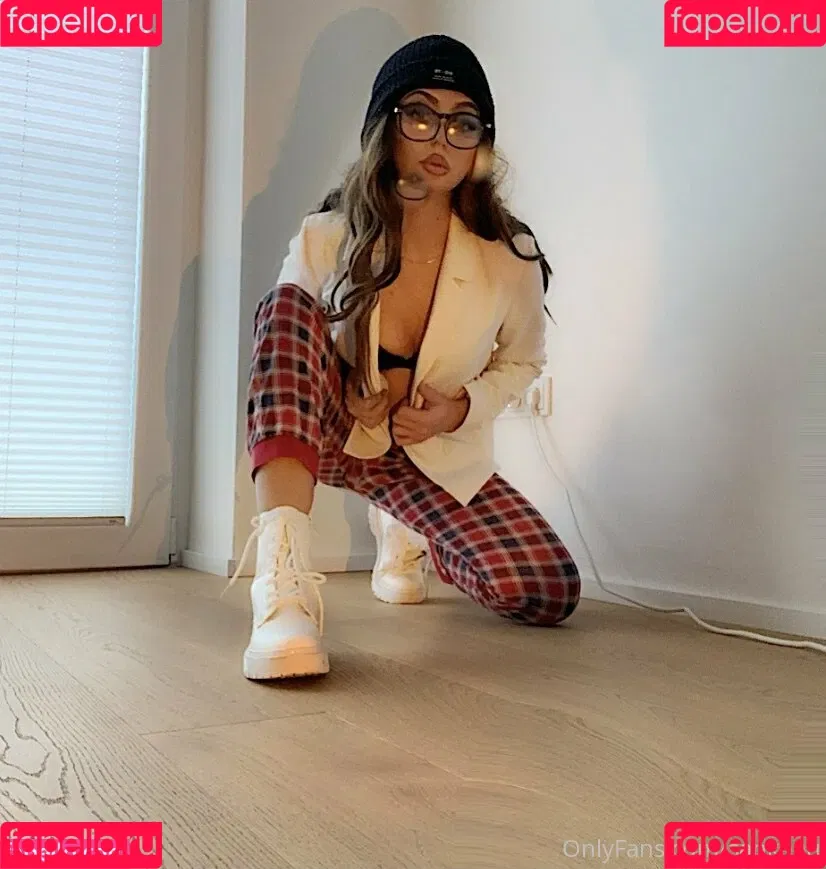 monamixxx Onlyfans Photo Gallery 