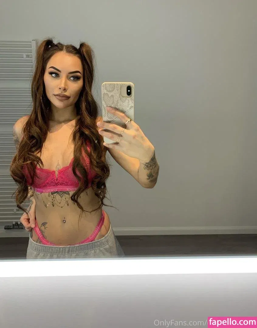 esmee_ipema Onlyfans Photo Gallery 