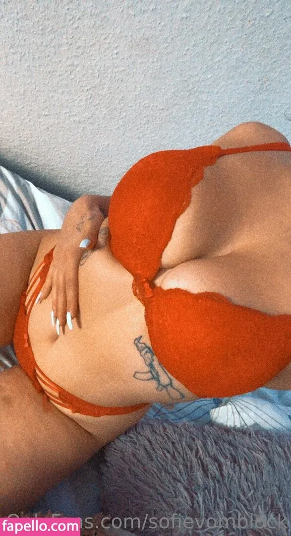 sofievomblock Onlyfans Photo Gallery 