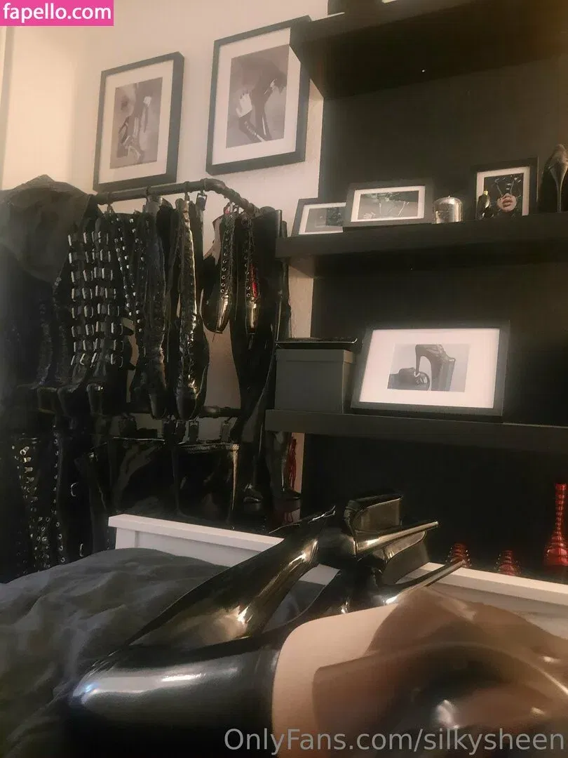 silkysheen Onlyfans Photo Gallery 