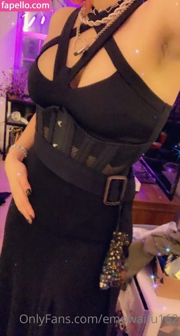 emowaifu162 Onlyfans Photo Gallery 