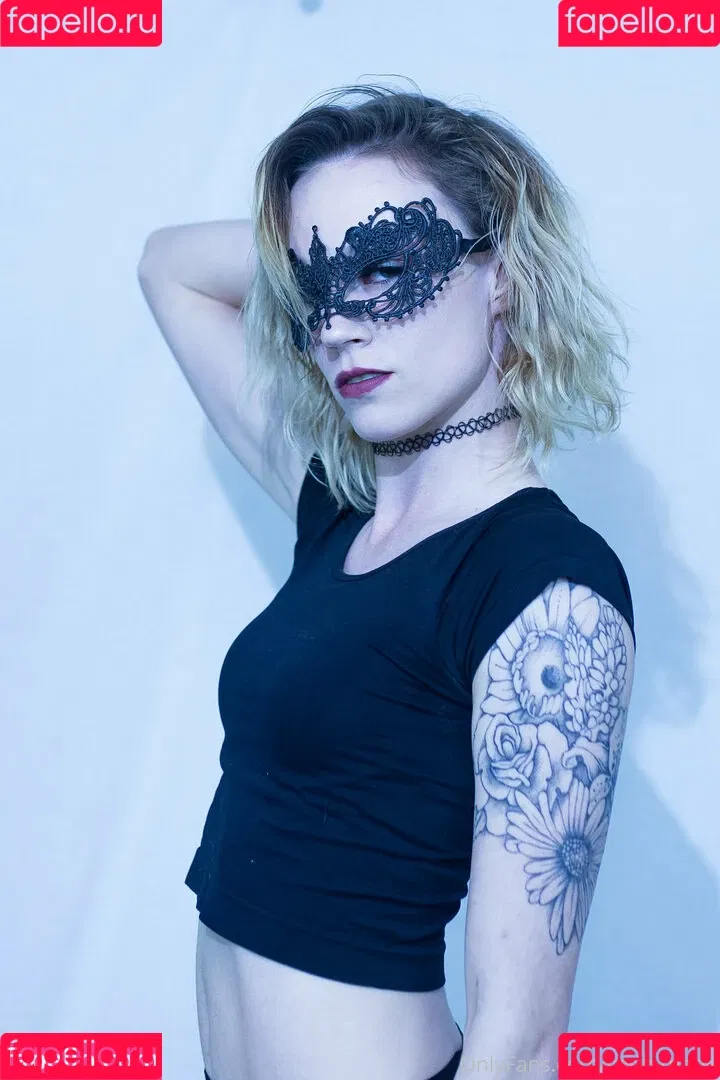 cat.h.marie Onlyfans Photo Gallery 