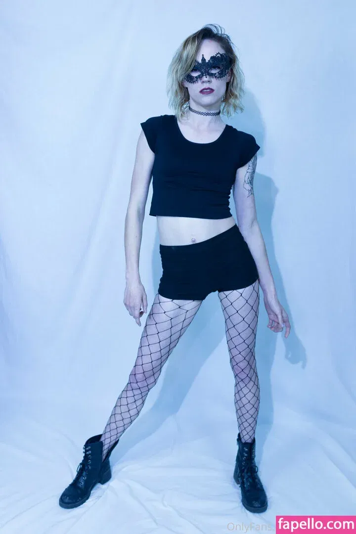 cat.h.marie Onlyfans Photo Gallery 