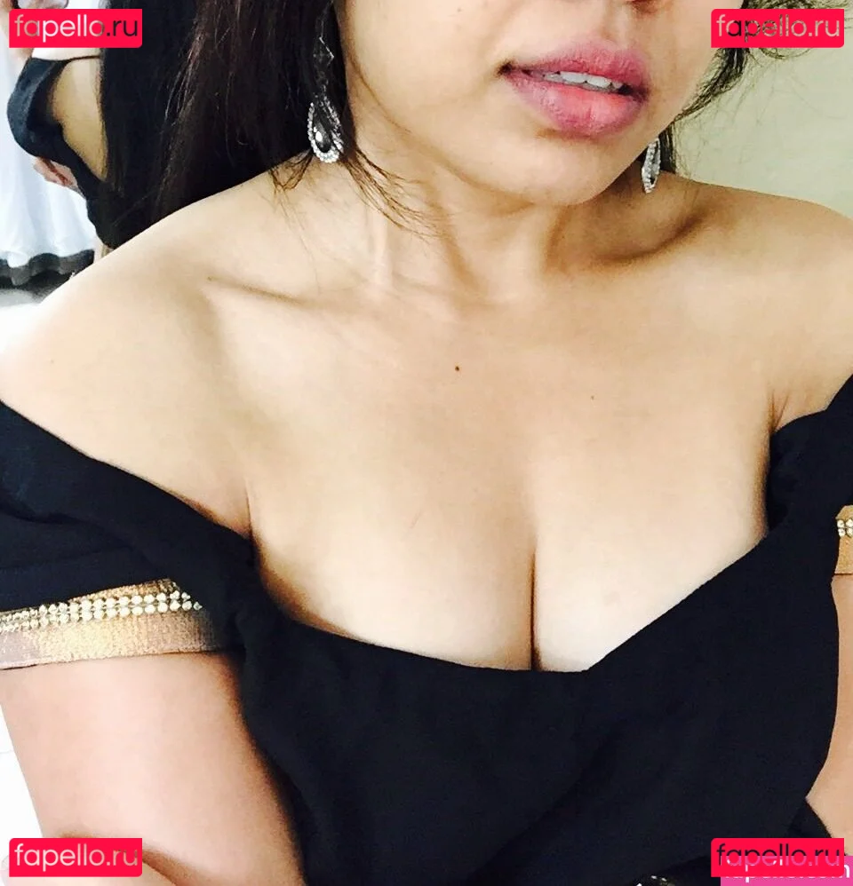 therealpankhurikunaal Onlyfans Photo Gallery 