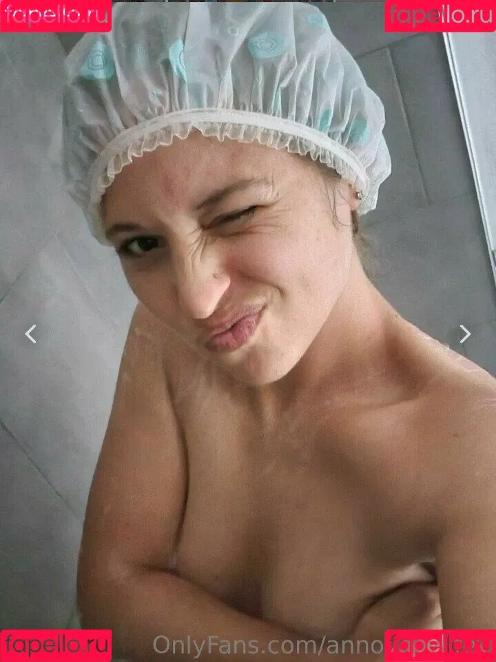 Annoyed Wifey Onlyfans Photo Gallery 