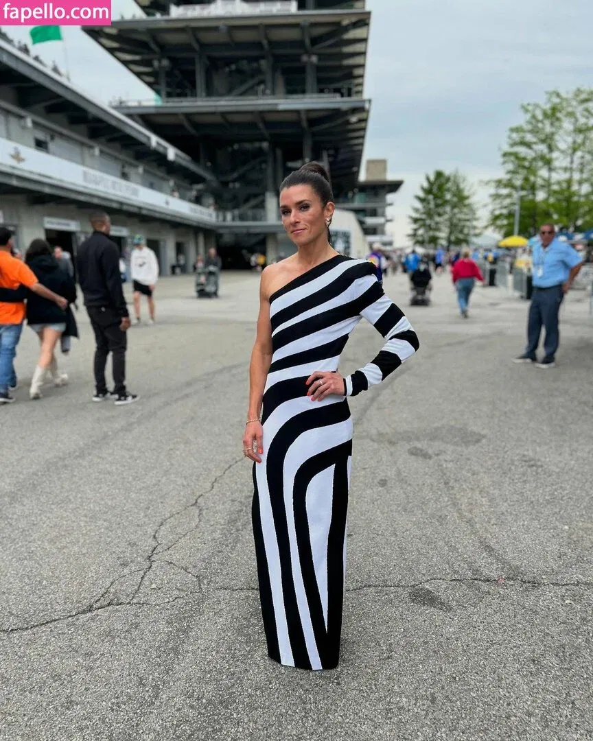 Danica Patrick Onlyfans Photo Gallery 