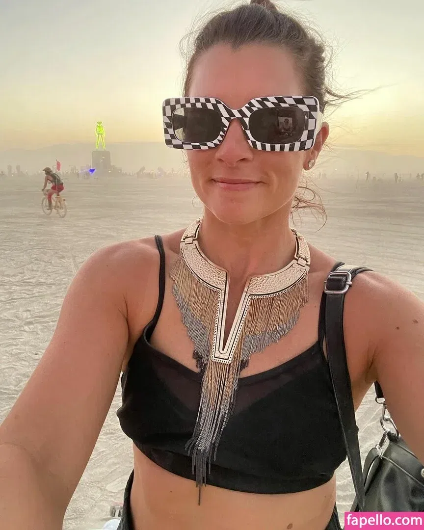 Danica Patrick Onlyfans Photo Gallery 