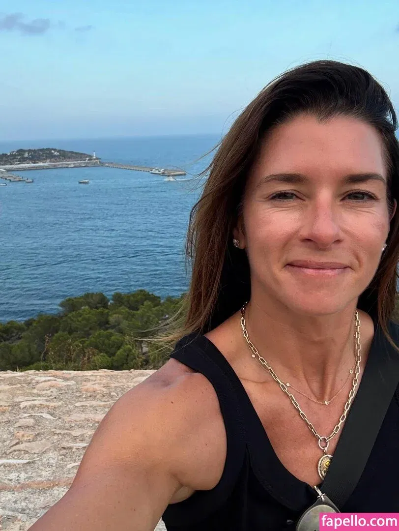 Danica Patrick Onlyfans Photo Gallery 