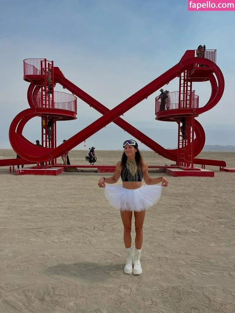 Danica Patrick Onlyfans Photo Gallery 