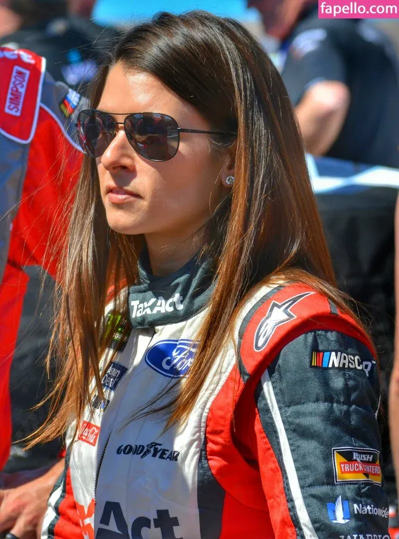 Danica Patrick Onlyfans Photo Gallery 