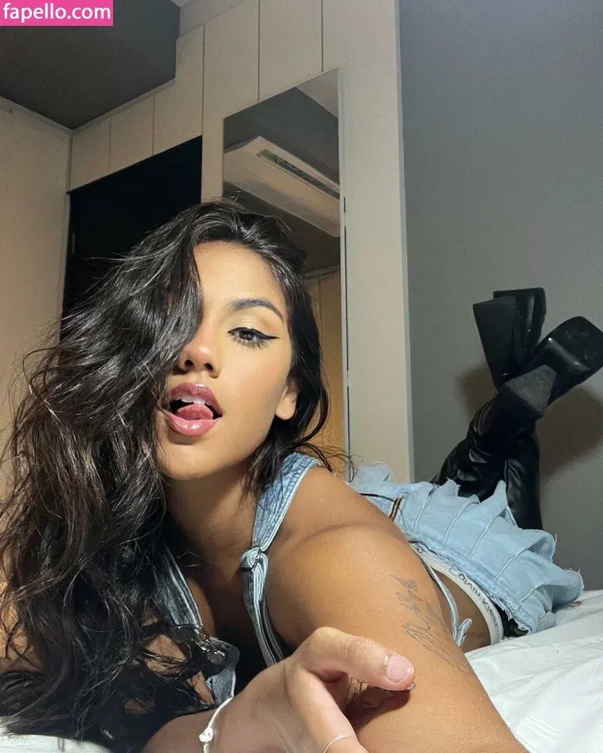 Julia Britz Onlyfans Photo Gallery 