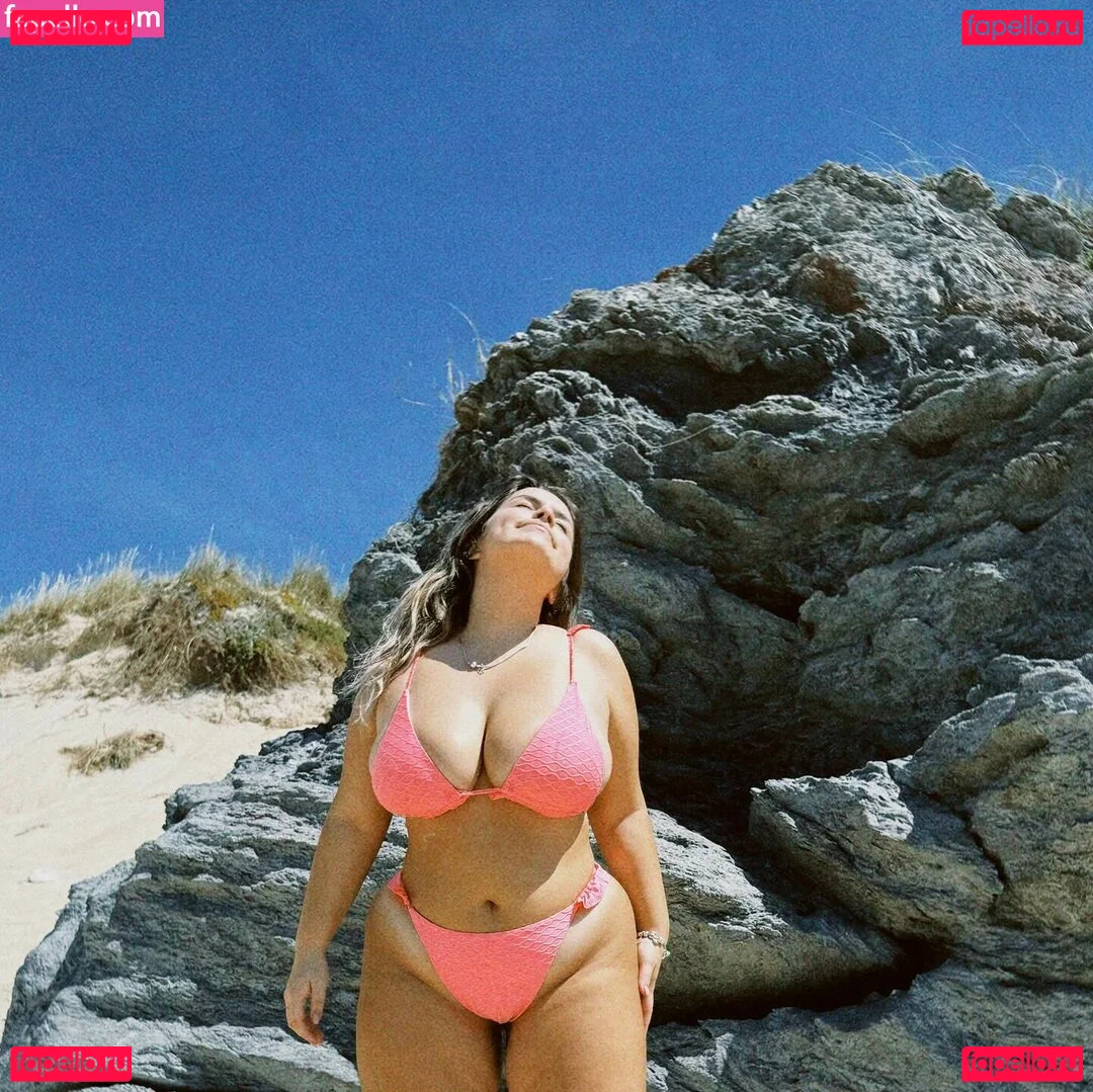 Laura Benedito Onlyfans Photo Gallery 