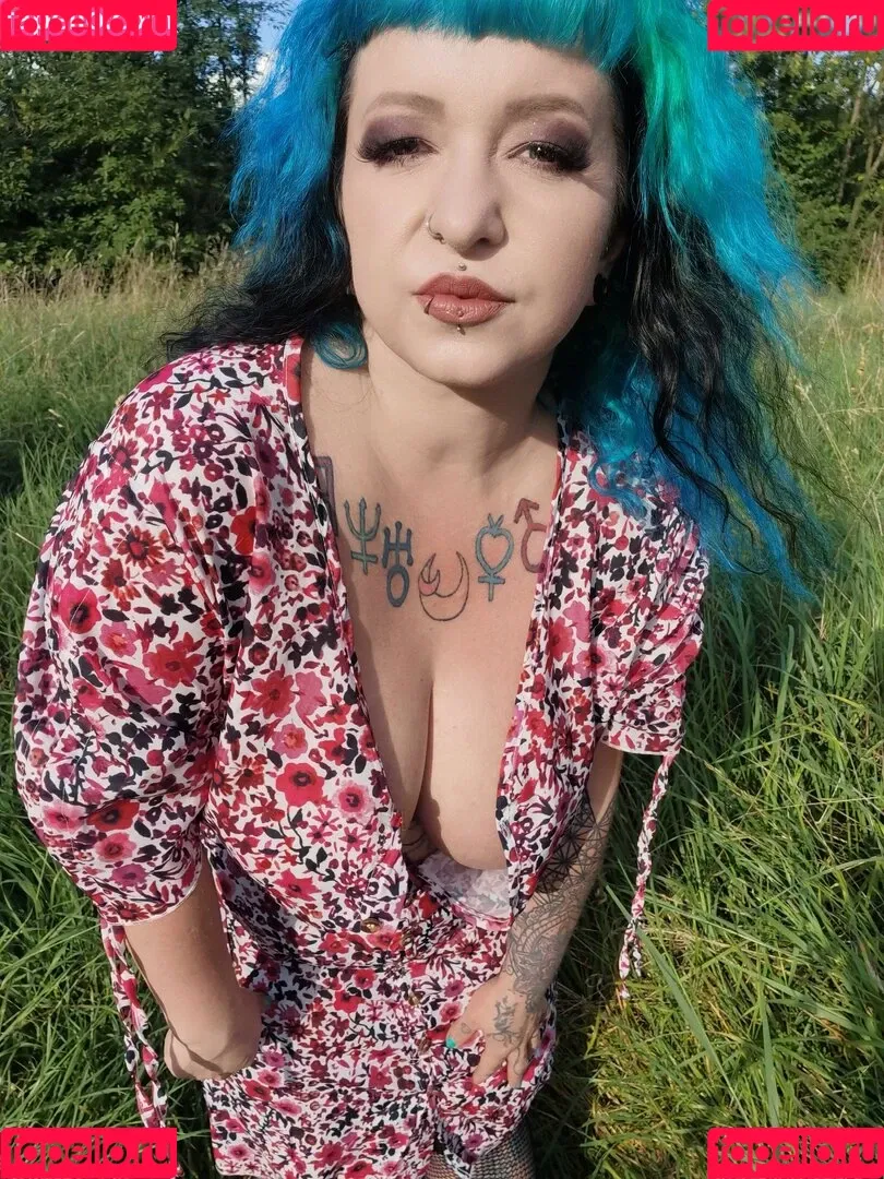 MieZi.ChibiChan Onlyfans Photo Gallery 