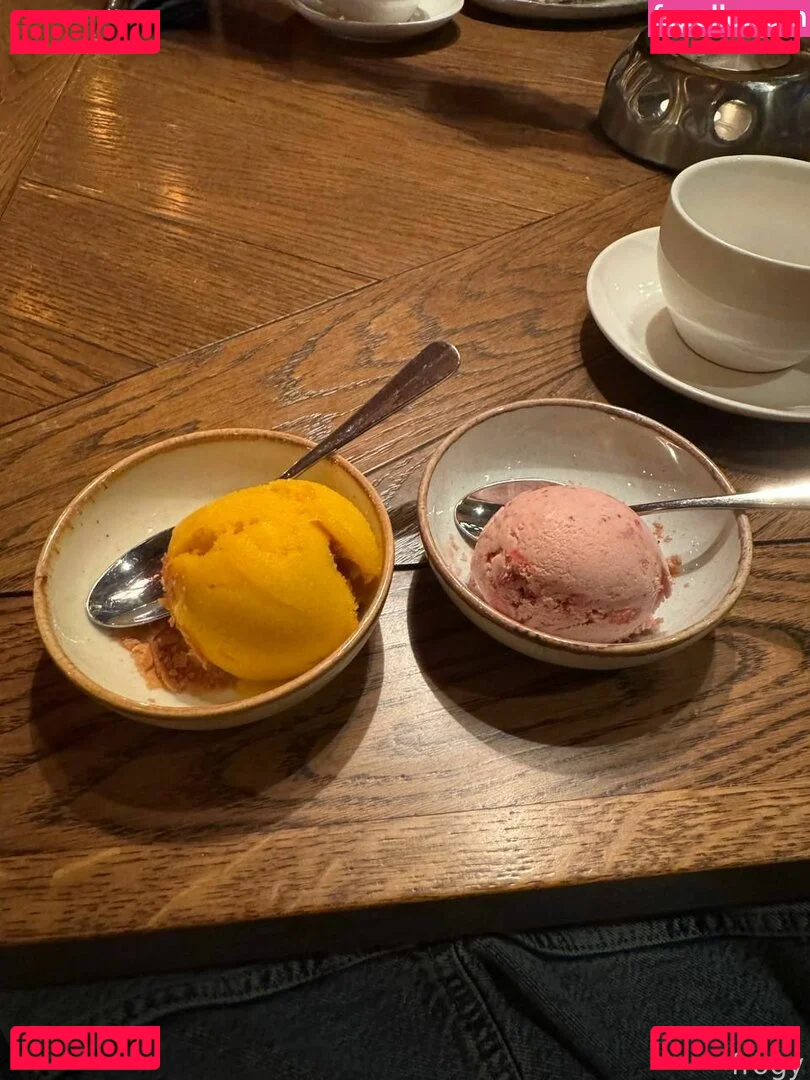 froggggy Onlyfans Photo Gallery 