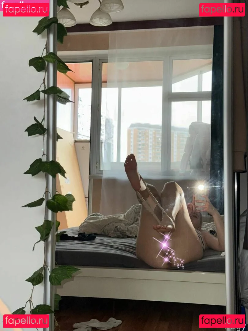 froggggy Onlyfans Photo Gallery 