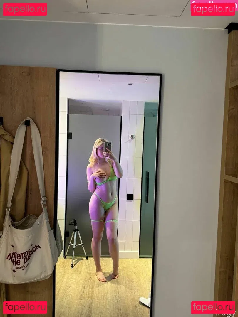 froggggy Onlyfans Photo Gallery 