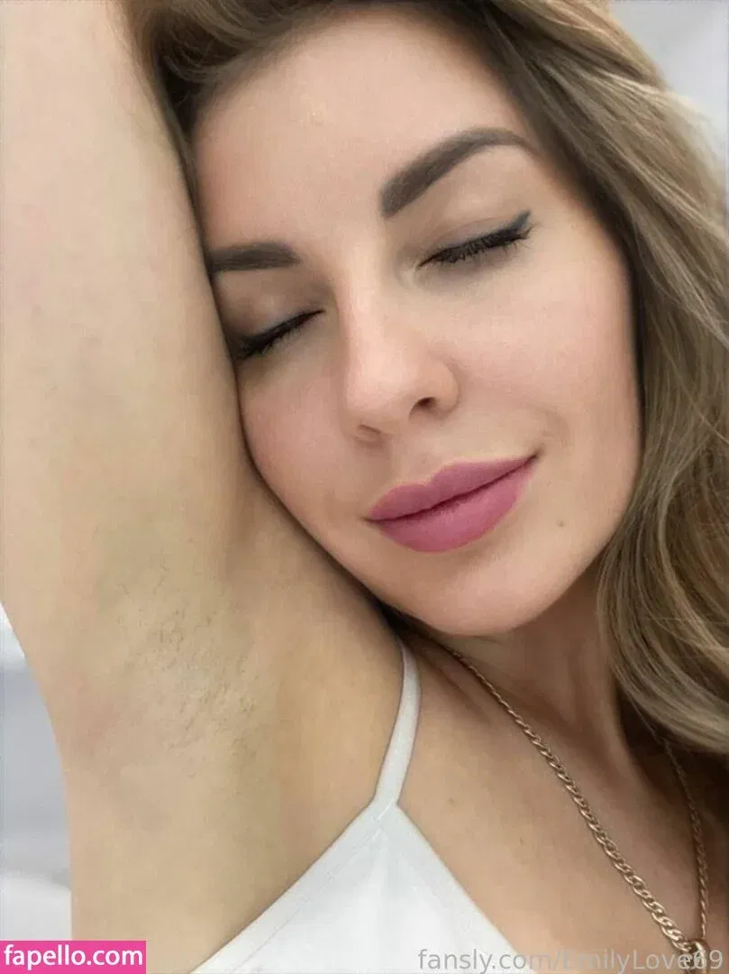 EmilyLove69 Onlyfans Photo Gallery 