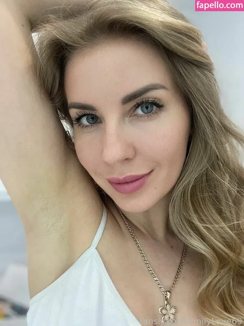 EmilyLove69 Onlyfans Photo Gallery 