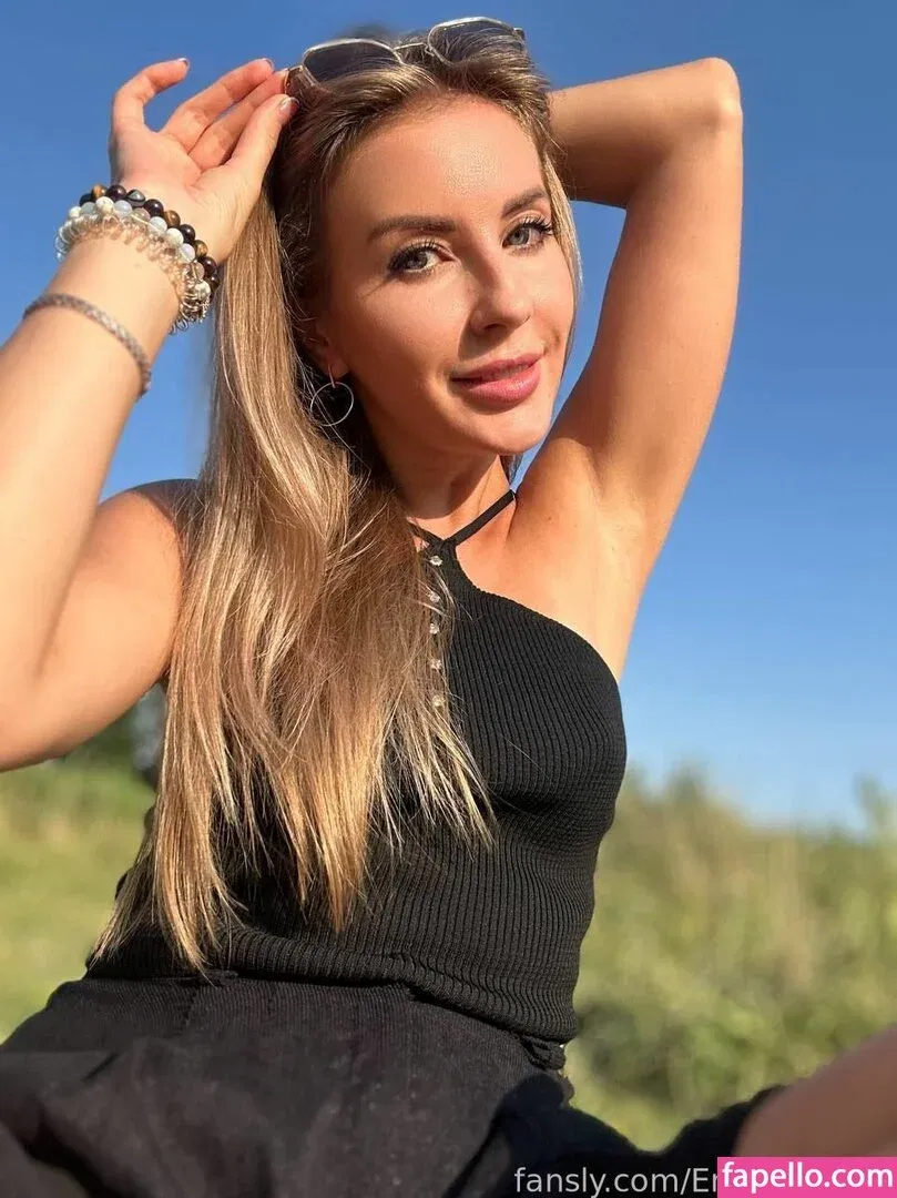 EmilyLove69 Onlyfans Photo Gallery 