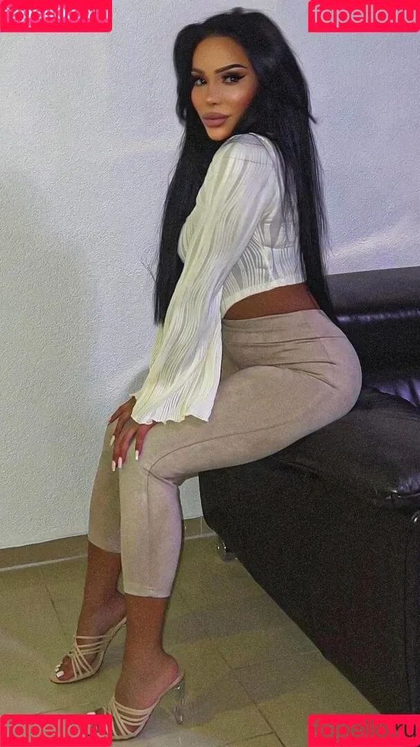 Maryhakiki Onlyfans Photo Gallery 