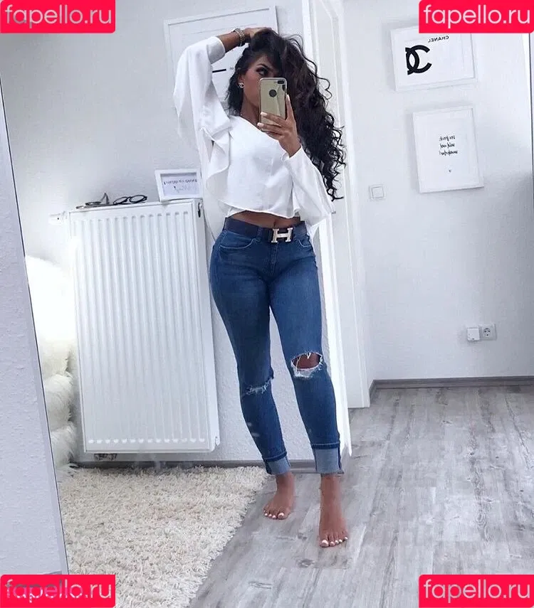 Maryhakiki Onlyfans Photo Gallery 