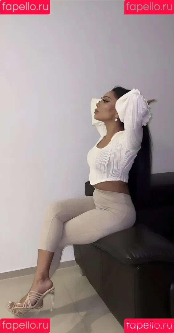 Maryhakiki Onlyfans Photo Gallery 