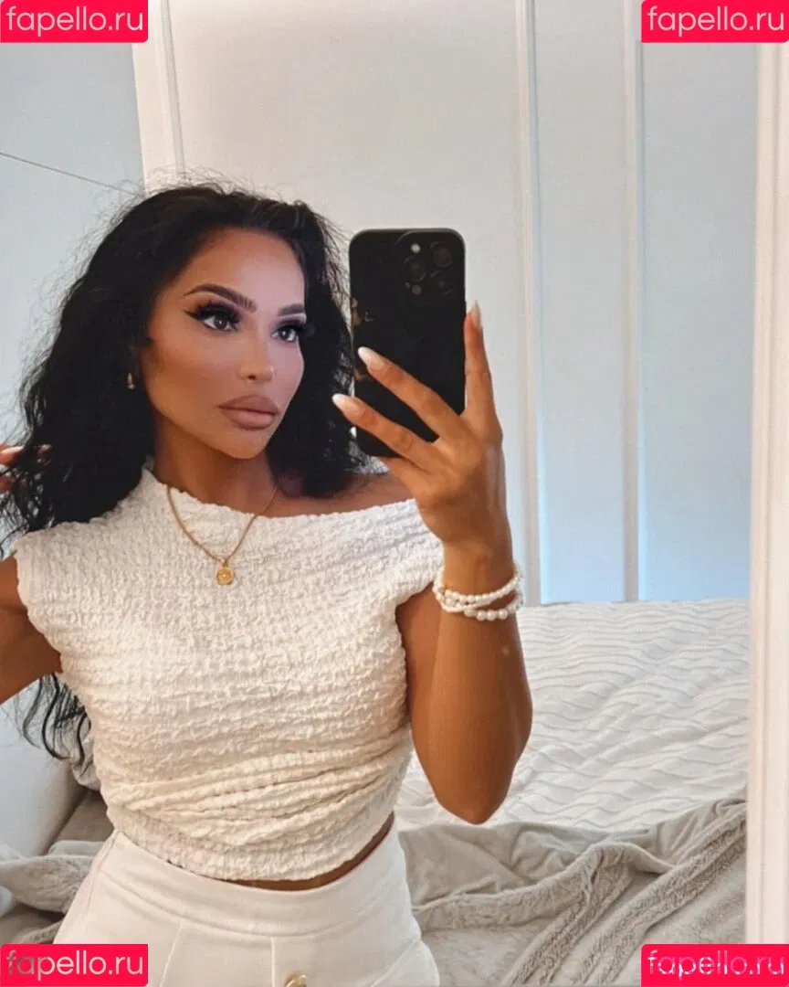 Maryhakiki Onlyfans Photo Gallery 