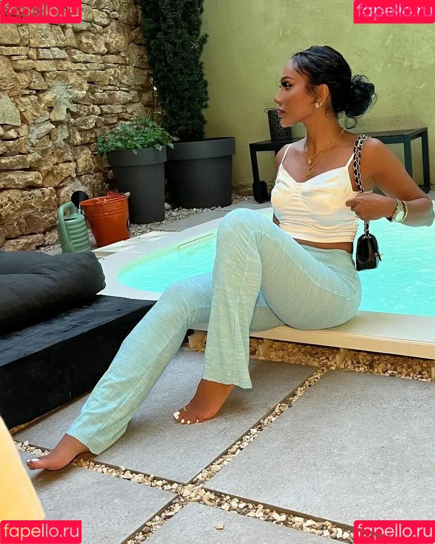 Maryhakiki Onlyfans Photo Gallery 
