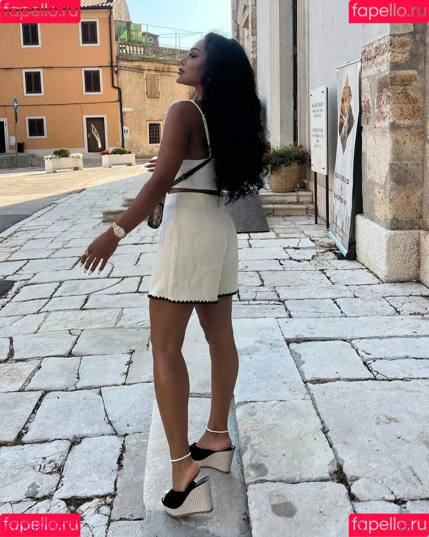 Maryhakiki Onlyfans Photo Gallery 