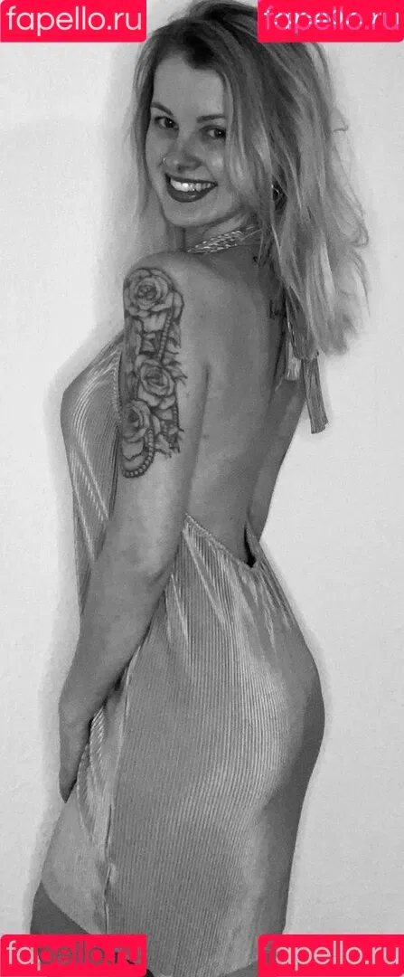 inaacoladaa Onlyfans Photo Gallery 