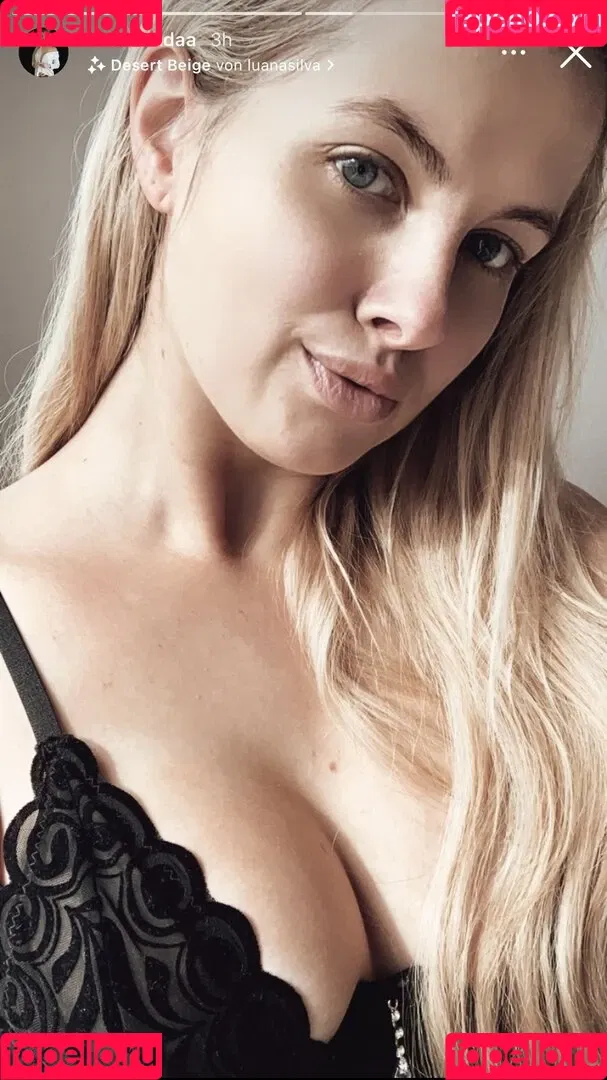 inaacoladaa Onlyfans Photo Gallery 