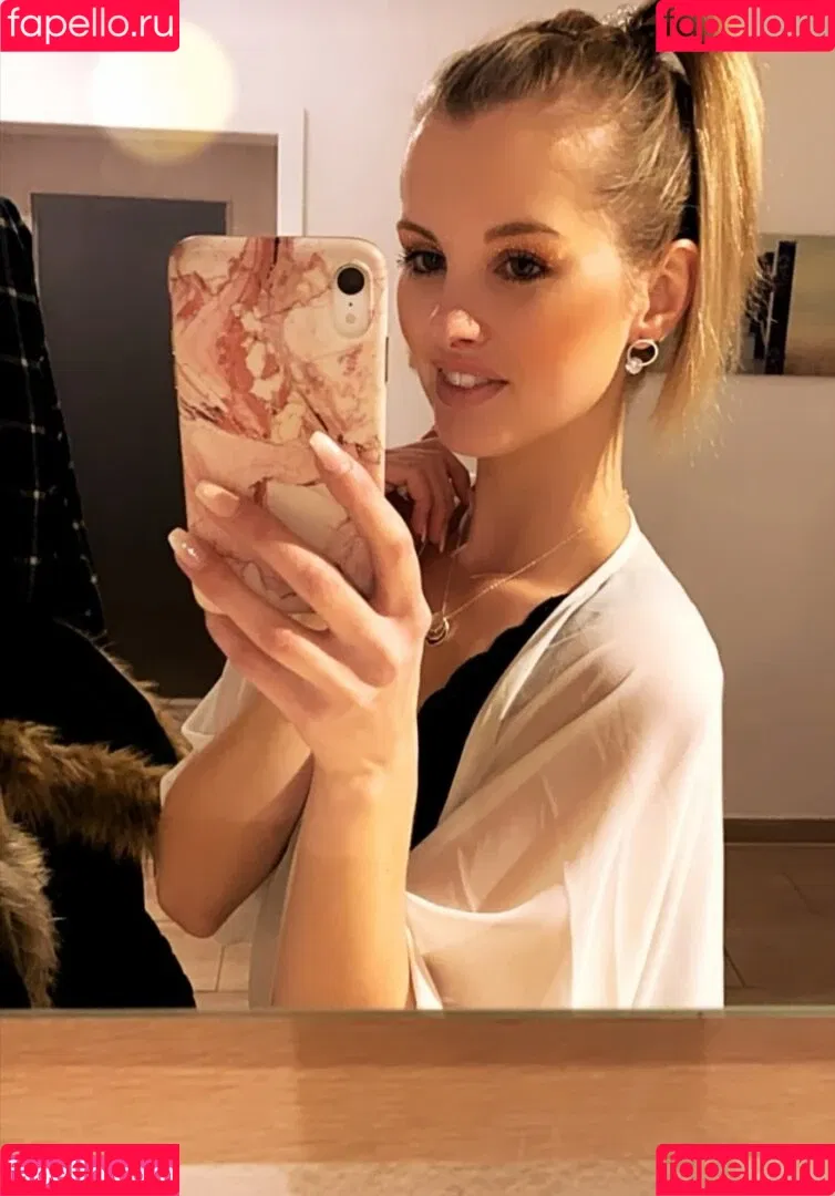 inaacoladaa Onlyfans Photo Gallery 