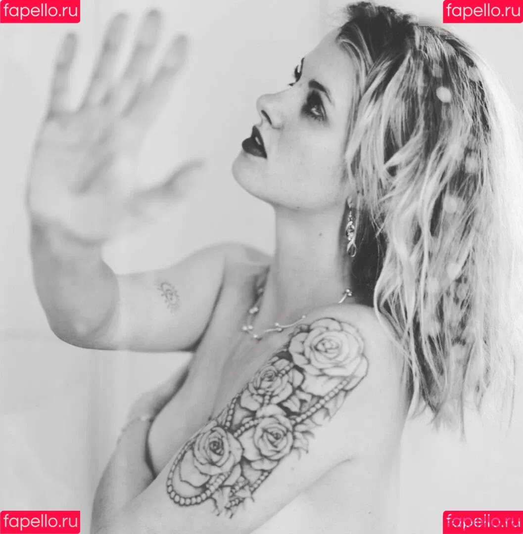 inaacoladaa Onlyfans Photo Gallery 