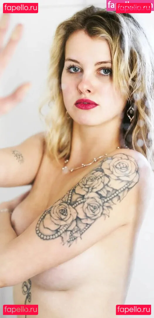 inaacoladaa Onlyfans Photo Gallery 