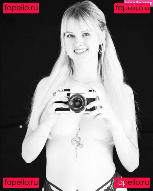 inaacoladaa Onlyfans Photo Gallery 