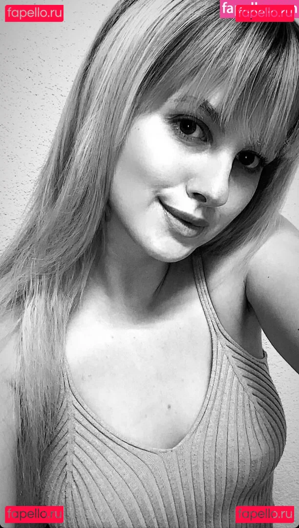 inaacoladaa Onlyfans Photo Gallery 