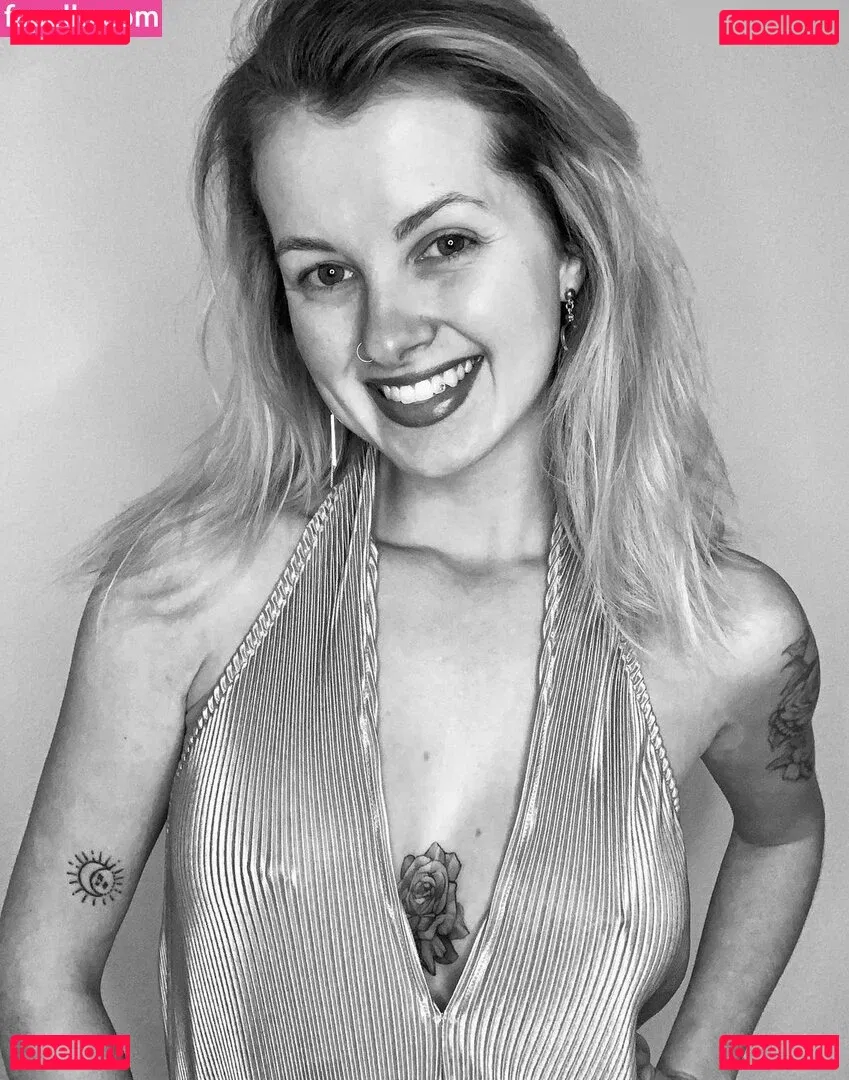 inaacoladaa Onlyfans Photo Gallery 