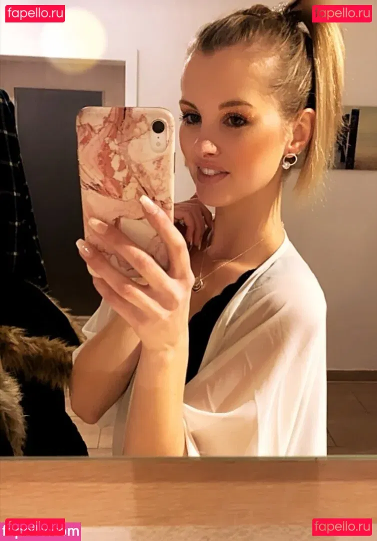 inaacoladaa Onlyfans Photo Gallery 