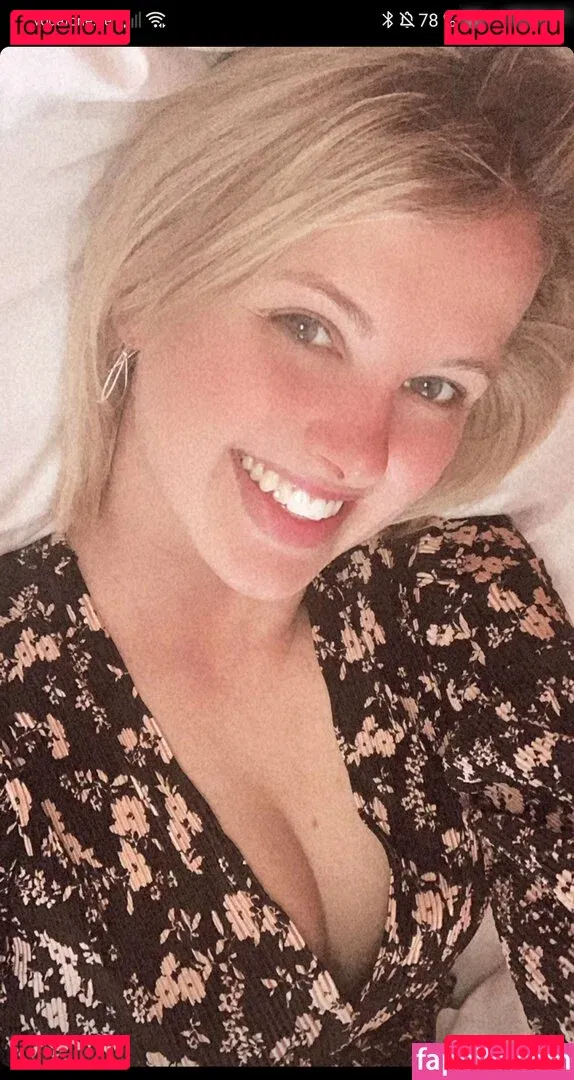 inaacoladaa Onlyfans Photo Gallery 