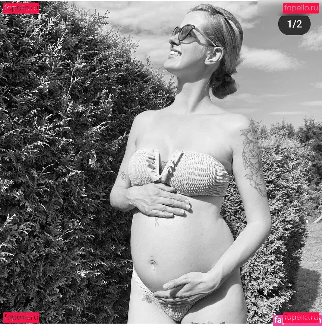 inaacoladaa Onlyfans Photo Gallery 