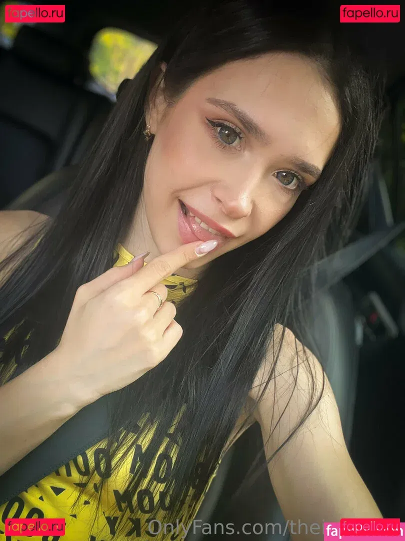 yanakoka Onlyfans Photo Gallery 