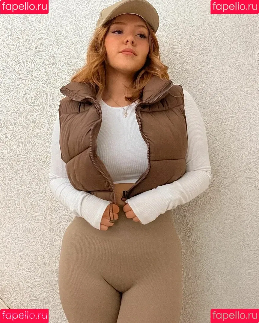basicallycatx Onlyfans Photo Gallery 
