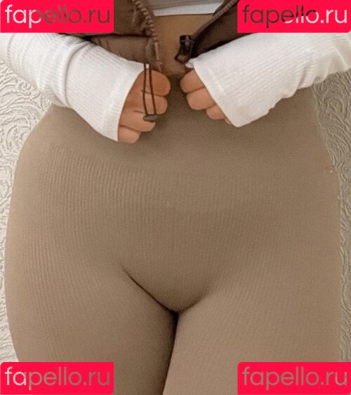 basicallycatx Onlyfans Photo Gallery 