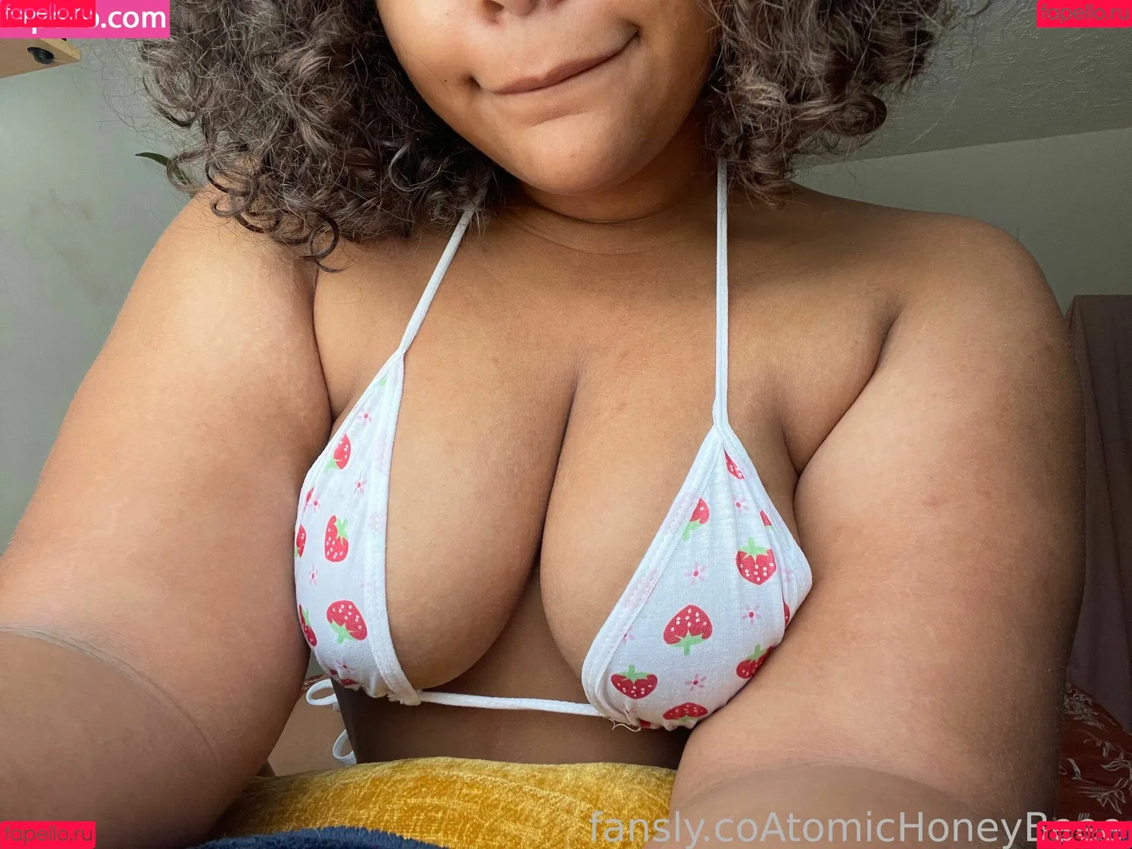AtomicHoneyBee Onlyfans Photo Gallery 