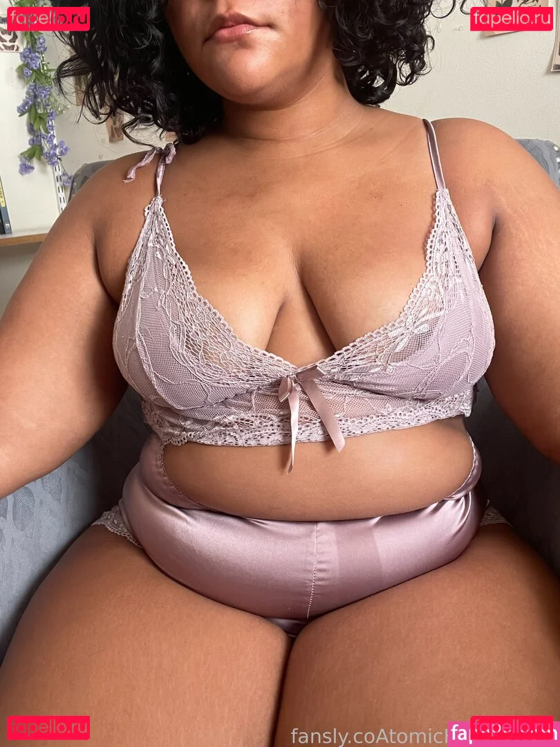 AtomicHoneyBee Onlyfans Photo Gallery 