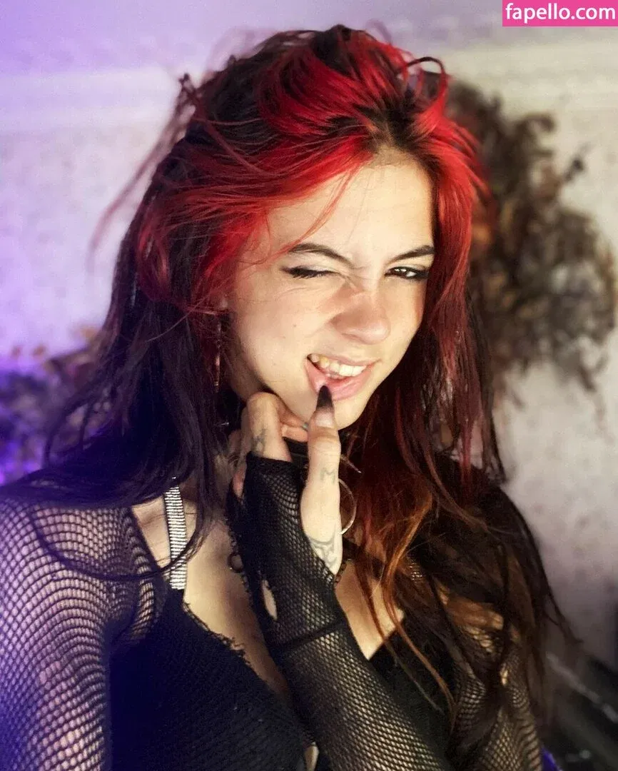 lunabat69 Onlyfans Photo Gallery 