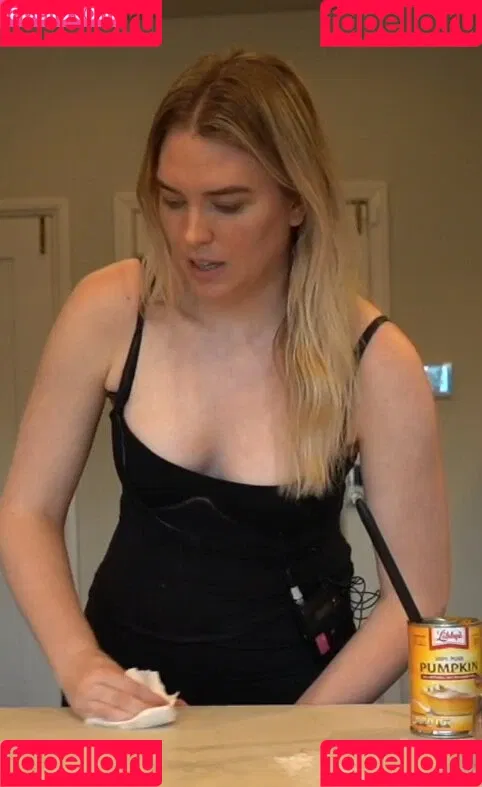 QTCinderella Onlyfans Photo Gallery 