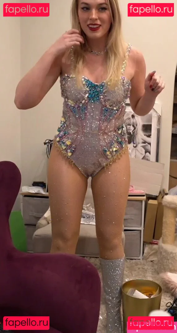 QTCinderella Onlyfans Photo Gallery 