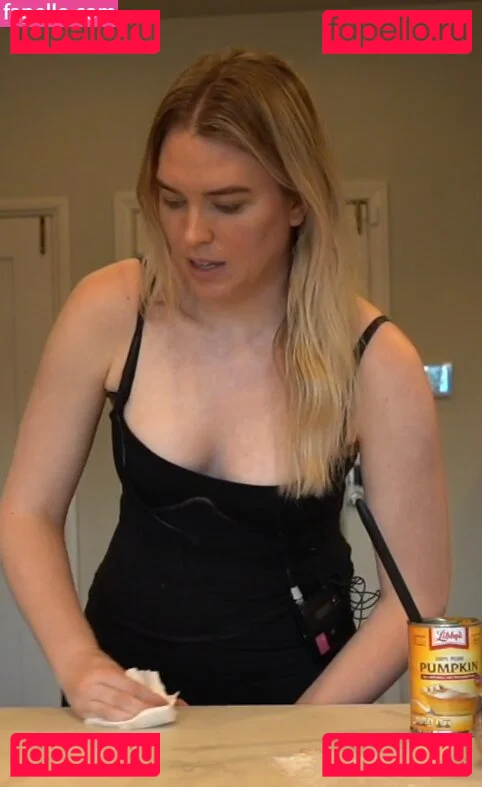 QTCinderella Onlyfans Photo Gallery 