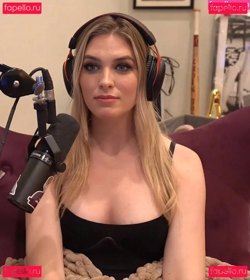 QTCinderella Onlyfans Photo Gallery 